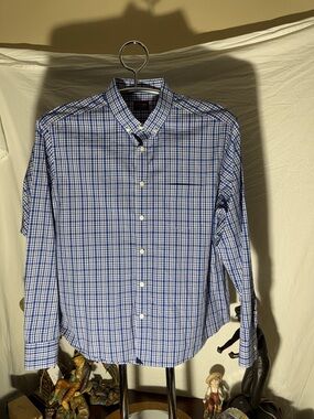 UNTUCKit Men's Blue and White Check Button-Down Shirt